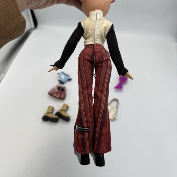 Vintage MGA Entertainment Bratz Jade 2002 Xpress It Fashion Doll Collection - Picture 7 of 16